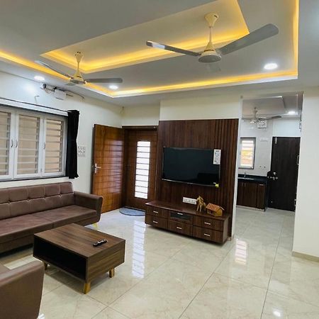 Luxurious 3 Bhk Villa In Bhuj - Shivani Homestay エクステリア 写真