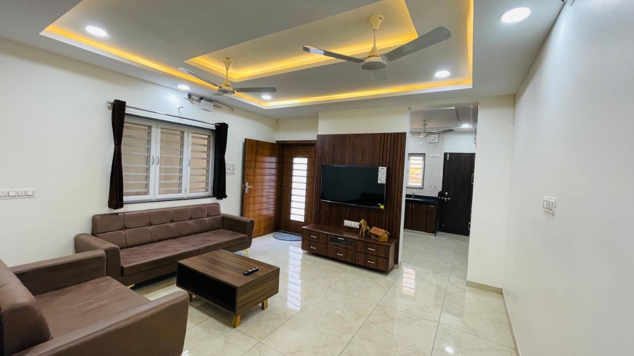 Luxurious 3 Bhk Villa In Bhuj - Shivani Homestay エクステリア 写真