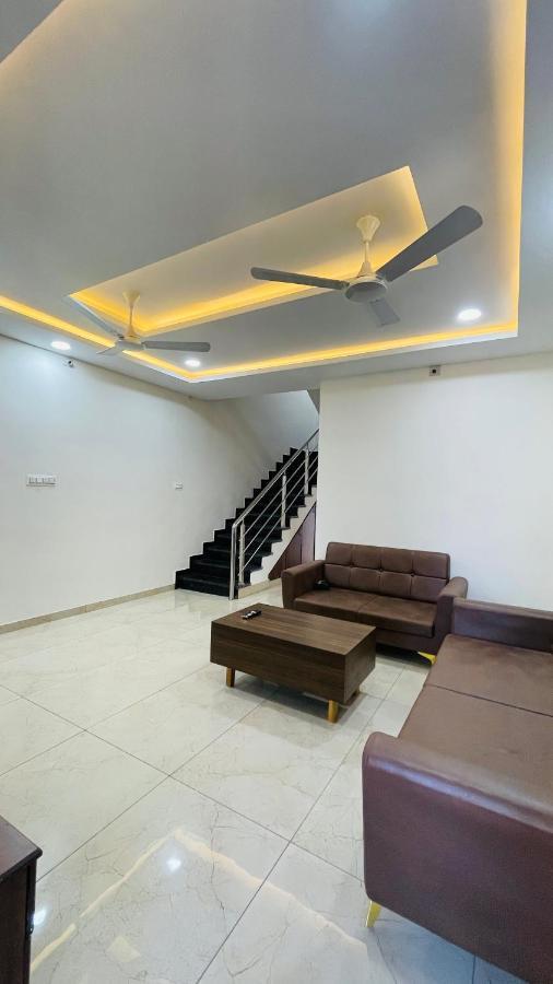 Luxurious 3 Bhk Villa In Bhuj - Shivani Homestay エクステリア 写真