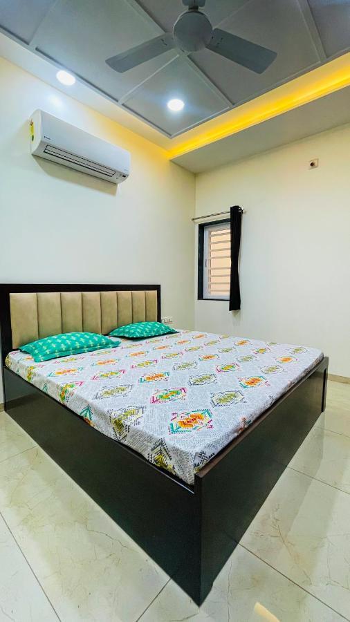 Luxurious 3 Bhk Villa In Bhuj - Shivani Homestay エクステリア 写真